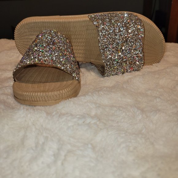 Glitter Slides - Picture 3 of 4